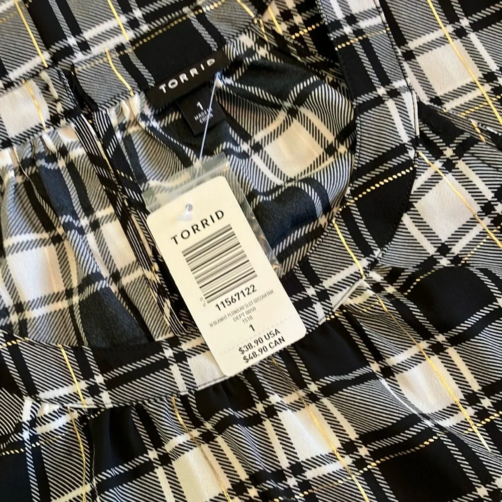 Torrid Black and White Plaid Tank Top - Picture 5 of 6
